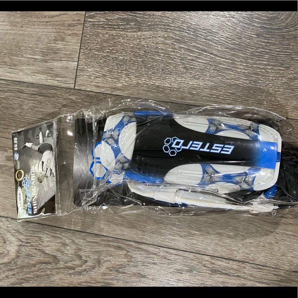 Size “L” Shin guards for sports